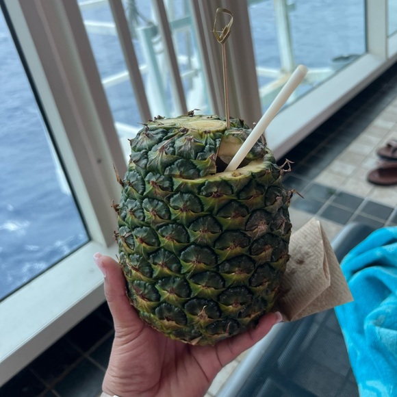 Meet your Posher, Tenaya - Picture 6 of 15